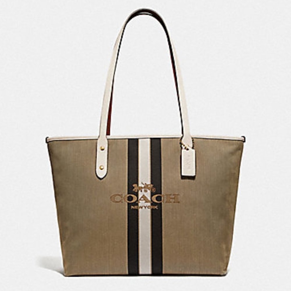 Coach Horse & Carriage Jacquard City. #69645